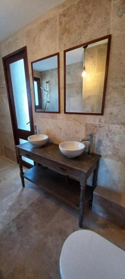 Loft Climatise "La Pinede", 50 M2, Tres Calme, 5 Mn A Pied Des Plages, Lit King Size La Seyne-sur-Mer Exterior foto