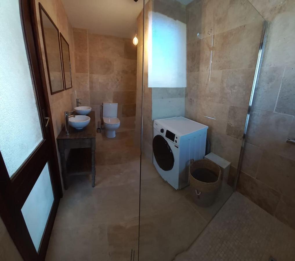 Loft Climatise "La Pinede", 50 M2, Tres Calme, 5 Mn A Pied Des Plages, Lit King Size La Seyne-sur-Mer Exterior foto