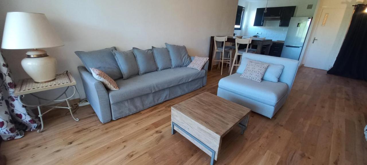 Loft Climatise "La Pinede", 50 M2, Tres Calme, 5 Mn A Pied Des Plages, Lit King Size La Seyne-sur-Mer Exterior foto
