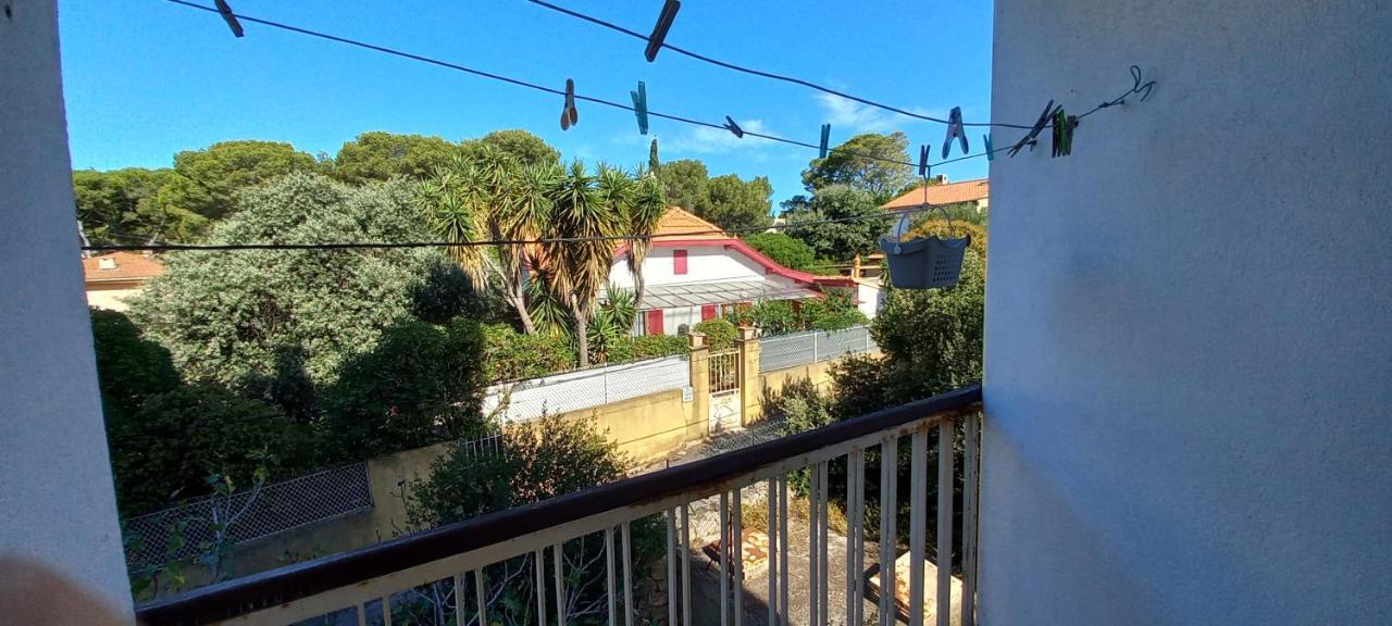 Loft Climatise "La Pinede", 50 M2, Tres Calme, 5 Mn A Pied Des Plages, Lit King Size La Seyne-sur-Mer Exterior foto