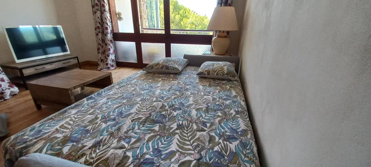 Loft Climatise "La Pinede", 50 M2, Tres Calme, 5 Mn A Pied Des Plages, Lit King Size La Seyne-sur-Mer Exterior foto